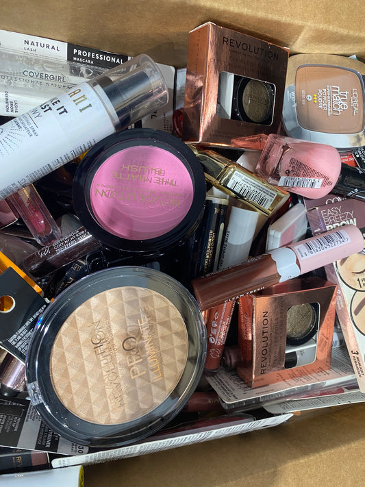 Assorted Premium Cosmetic Mix Box (Lot Size: 50)